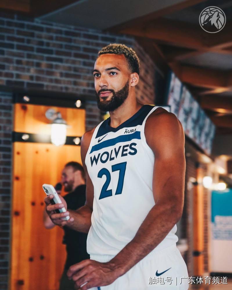 今年nba交易（NBA轉(zhuǎn)會動態(tài)：戈貝爾加盟森林狼 比爾2.51億頂薪續(xù)約奇才）