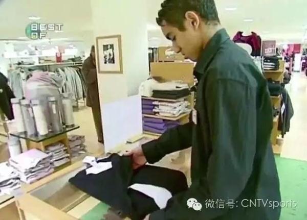 法國(guó)羅馬尼亞集錦央視（法國(guó)2-1絕殺羅馬尼亞 曾兼職導(dǎo)購(gòu)的帕耶還是青澀少年）