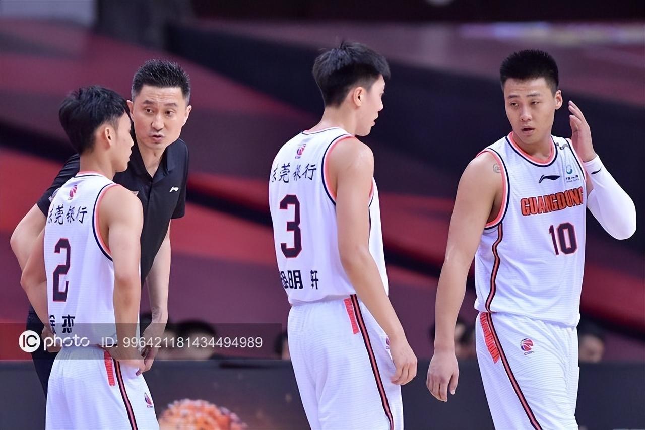 cba常規(guī)賽遼寧賽程多少場（CBA官方發(fā)布賽程，杜鋒到了證明自己的時刻，遼籃完整賽程時間表）