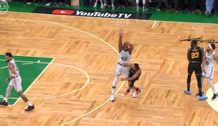 nba惡意犯規標準（霍福德一級惡意犯規，為啥一罰一擲？詳細解讀來了）